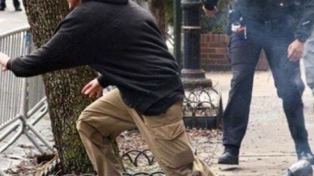 Un momento del ataque Un momento del ataque