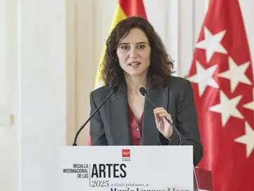 Ayuso cree que el Constitucional indultará a García Ortiz y alerta de que España está gobernada por "una banda mafiosa" Ayuso cree que el Constitucional indultará a García Ortiz y alerta de que España está gobernada por "una banda mafiosa"