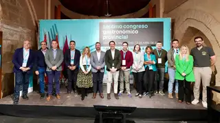 El presidente de la Diputación de Valladolid, Conrado Íscar, clausura en Mayorga el VII Congreso Gastronómico Provincial El presidente de la Diputación de Valladolid, Conrado Íscar, clausura en Mayorga el VII Congreso Gastronómico Provincial