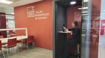El Ayuntamiento de Murcia instala las primeras cabinas insonorizadas en las salas de estudio 24 horas
