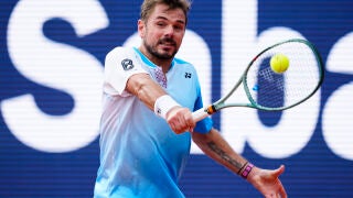 GRAFCAT1073. BARCELONA, 13/04/2026.- El tenista suizo Stan Wawrinka durante su partido contra el brit&aacute;nico Cameron Norrie en la primera jornada del ATP 500 Barcelona Open Banc Sabadell-Trofeo Conde de God&oacute;. EFE/Alejandro Garc&iacute;a 