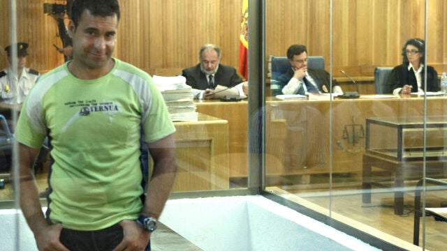 Conceden el tercer grado al preso de ETA Jon Bienzobas, asesino de Tom&aacute;s y Valiente