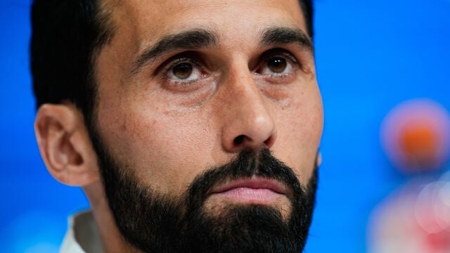 Real Madrid's head coach Alvaro Arbeloa listens to the media during a press conference ahead of the Champions League quarterfinal second leg soccer match between Bayern Munich and Real Madrid in Munich, Germany, Tuesday, April 14, 2026. (AP Photo/Matthias Schrader)
