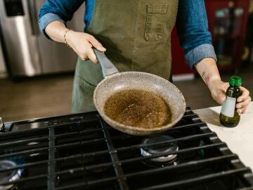 Imagen de archivo sart&eacute;n con aceite