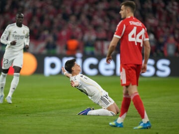 Real Madrid's Arda Guler celebrates after scoring his side's opening goal during the Champions League quarterfinal second leg soccer match between Bayern Munich and Real Madrid in Munich, Germany, Wednesday, April 15, 2026. (AP Photo/Matthias Schrader)