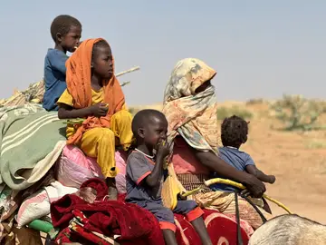 ACNUR alerta del deterioro de la situación en Sudán, cuando se cumplen tres años del inicio del conflicto DARFUR, 15/04/2026.- La Agencia de la ONU para los Refugiados, ACNUR, alertó este miércoles con motivo del tercer aniversario del inicio del conflicto en Sudán sobre el grave deterioro de la situación en el país, donde la población civil se enfrenta a niveles extremos de violencia, una inseguridad alimentaria severa y un acceso cada vez más limitado a servicios básicos. La agencia recordó también la magnitud del desplazamiento de refugiados sudaneses, la mayoría de los cuales están acogidos ...