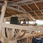 Construcci&oacute;n de una j&aacute;bega en una playa de la costa de la provincia de M&aacute;laga