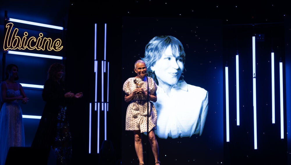 Antonia San Juan recoge su Premio Astarté de Honor Nacional en el marco del Festival de Cine de Ibiza, Ibicine