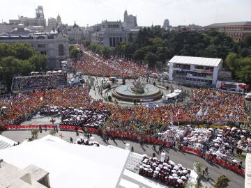 PAPA BENEDICTO XVI A SU LLEGADA A LA MISA DE CIBELES JORNADA MUNDIAL DE LA JUVENTUD JMJ 2011 