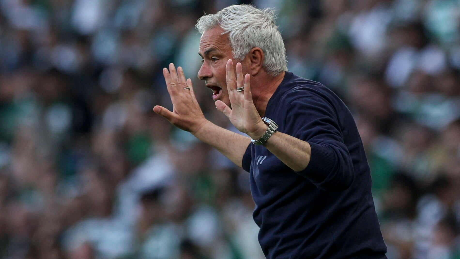 Mourinho Dismisses Real Madrid Rumors: “No Problem with Benfica,” Focuses on Season End and 10-Day Decision Window