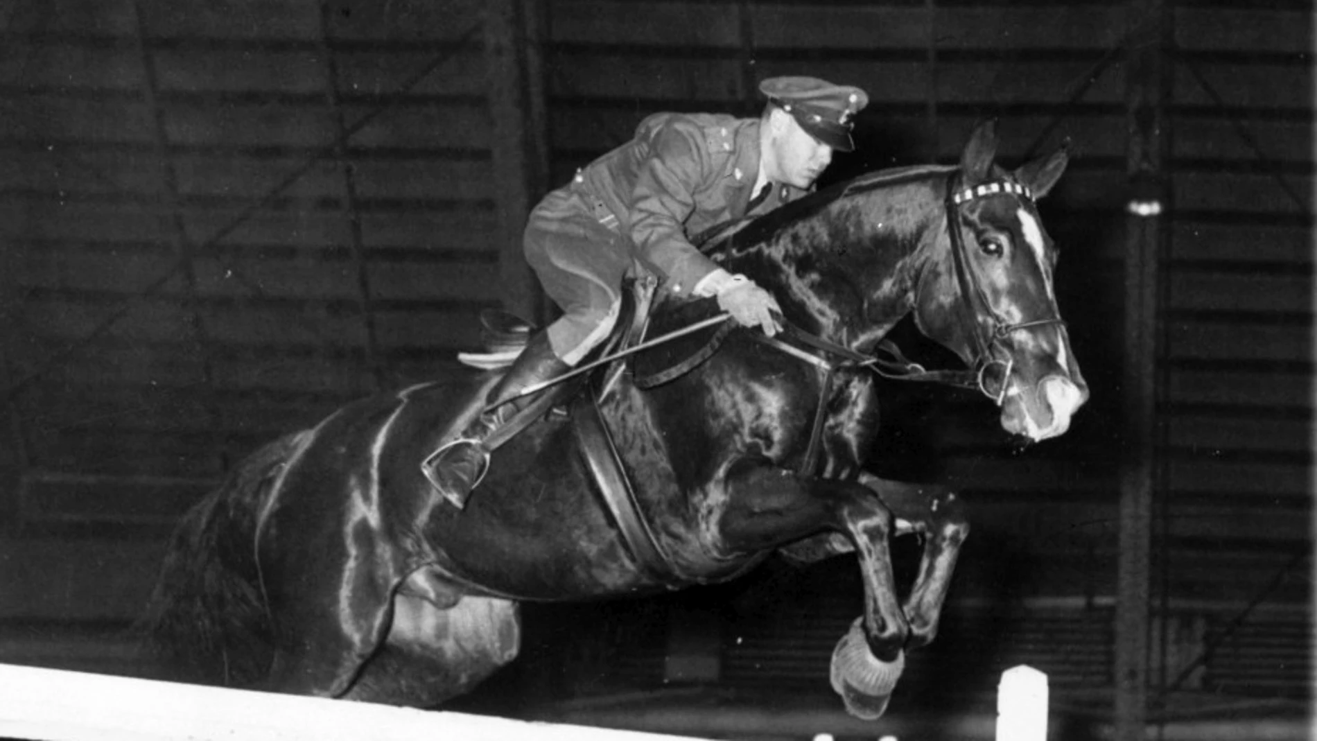Arete: The One-Eyed Horse Who Won Mexico Olympic Glory in 1948 Arete: The One-Eyed Horse Who Won Mexico Olympic Glory in 1948