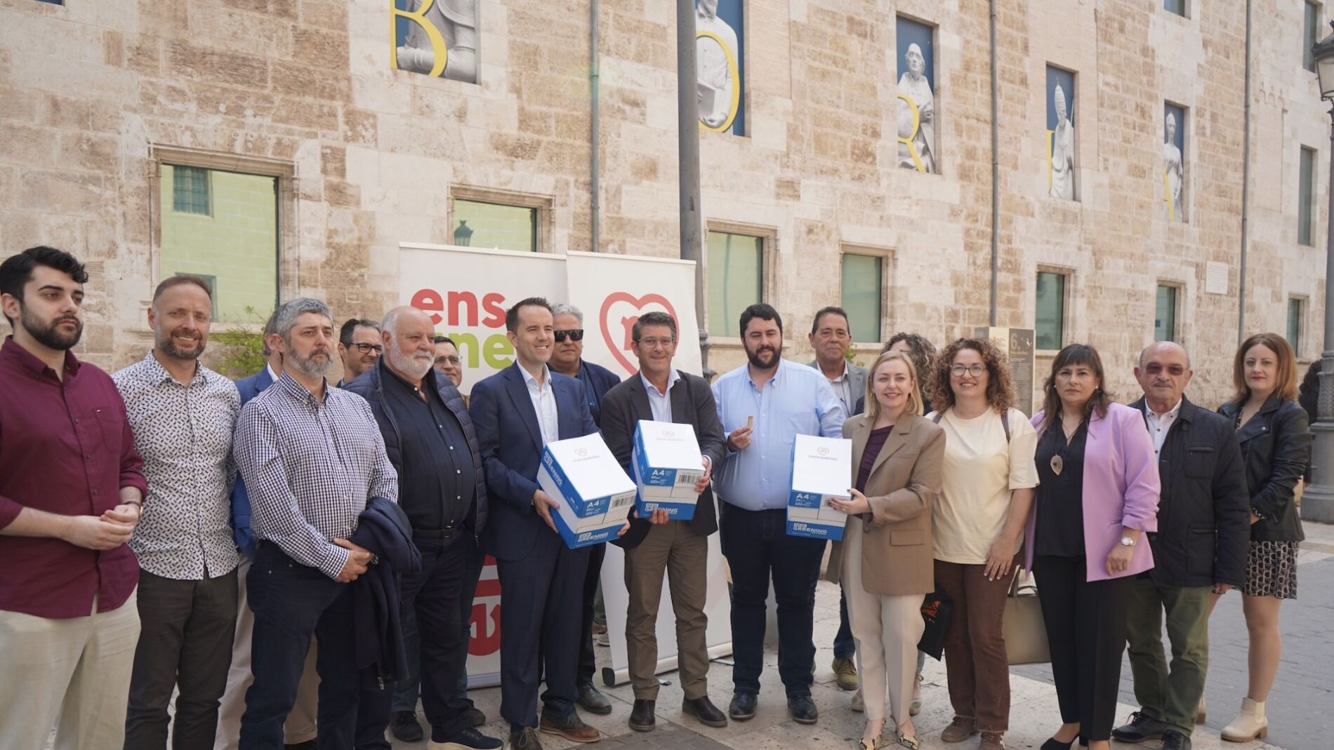 Jorge Rodríguez consigue 11.000 firmas y Les Corts debatirá rebajar el listón electoral al 3% en la Comunitat