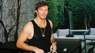 Muere el actor Jake Hall en extrañas circunstancias tras una fiesta en Mallorca