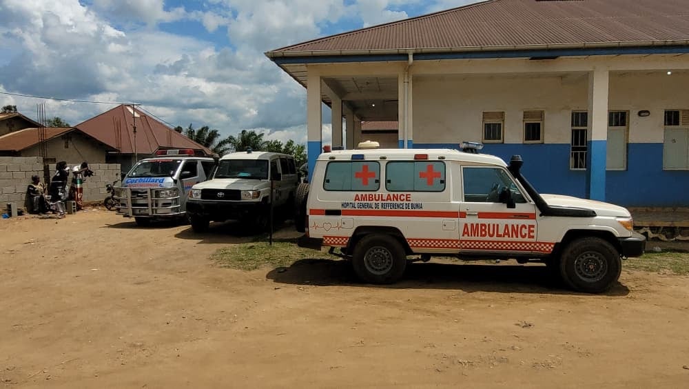 El brote de ébola del Congo se cobra ya 88 vidas y se extiende a Uganda