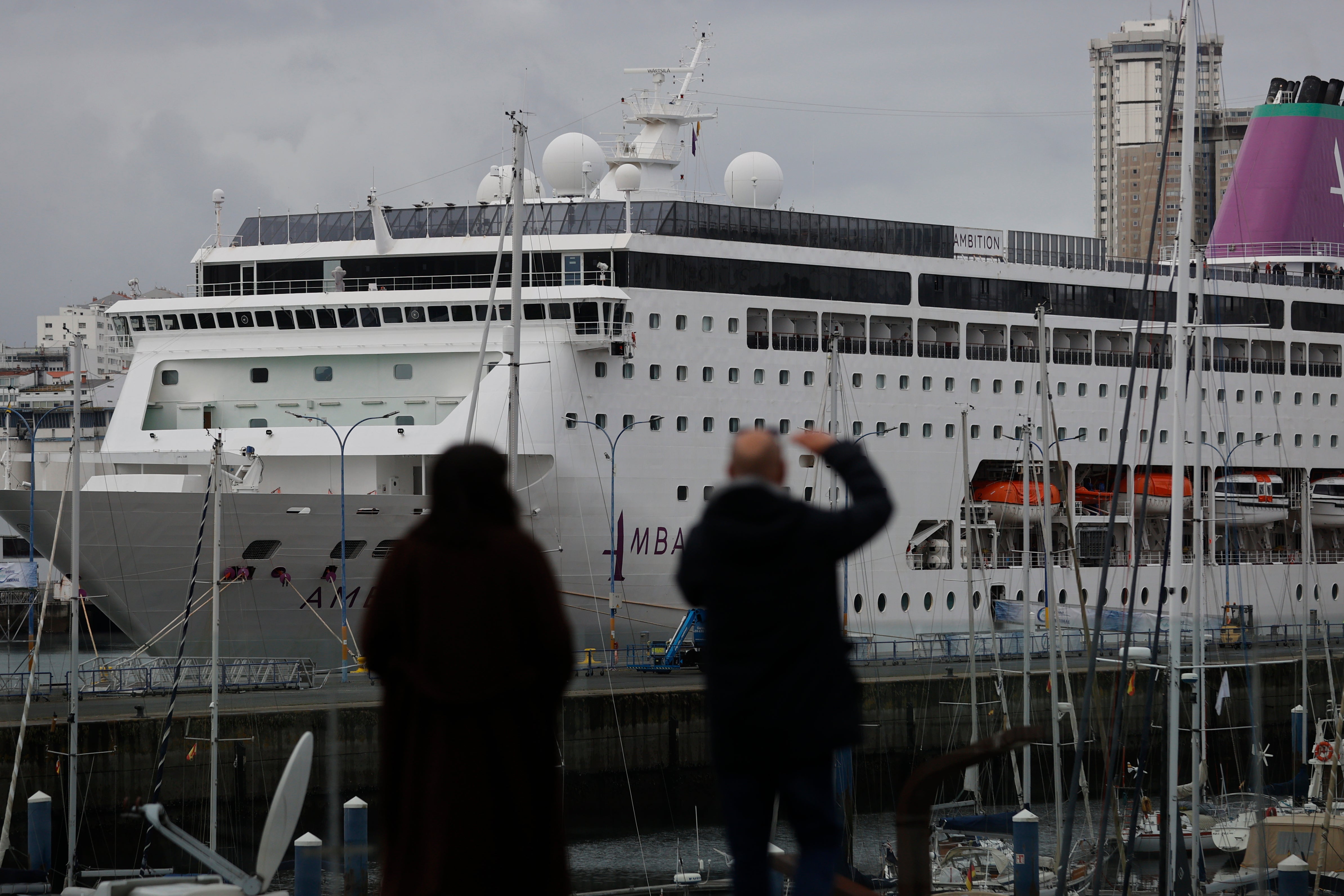 El Gobierno traslada tranquilidad a Asturias ante el atraque del crucero con norovirus