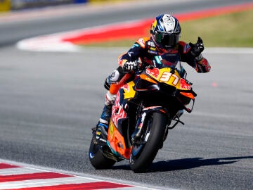 MONTMEL&Oacute; (BARCELONA), 16/05/2026.- El piloto espa&ntilde;ol de MotoGP Pedro Acosta, Red Bull KTM Factory Racing, durante los entrenamientos libres, este s&aacute;bado, para el Gran Premio de Catalu&ntilde;a en el circuito de Barcelona. EFE/Alejandro Garc&iacute;a