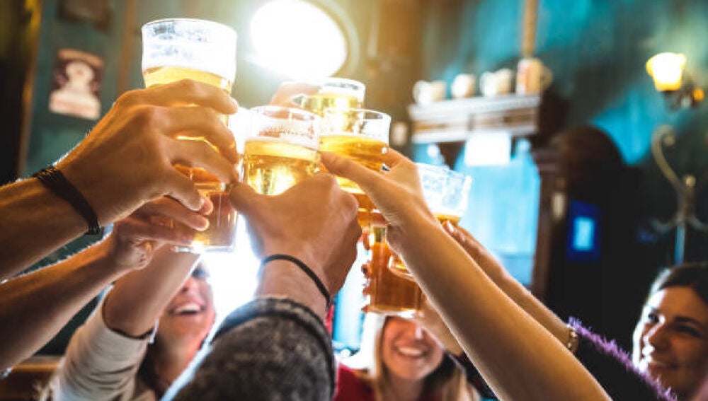 El consumo de alcohol baja en Andaluc&iacute;a
