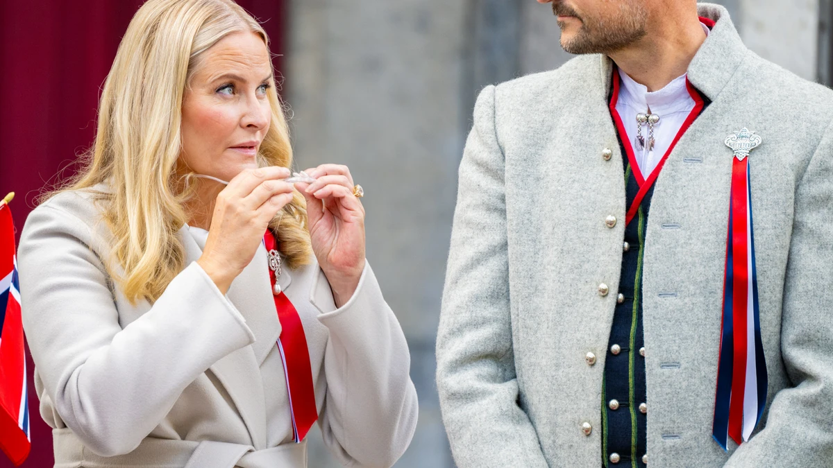 Mette Marit y Haakon de Noruega en el Día Nacional