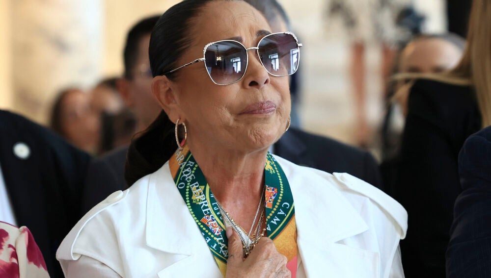 Isabel Pantoja, emocionada en su homenaje en Puerto Rico