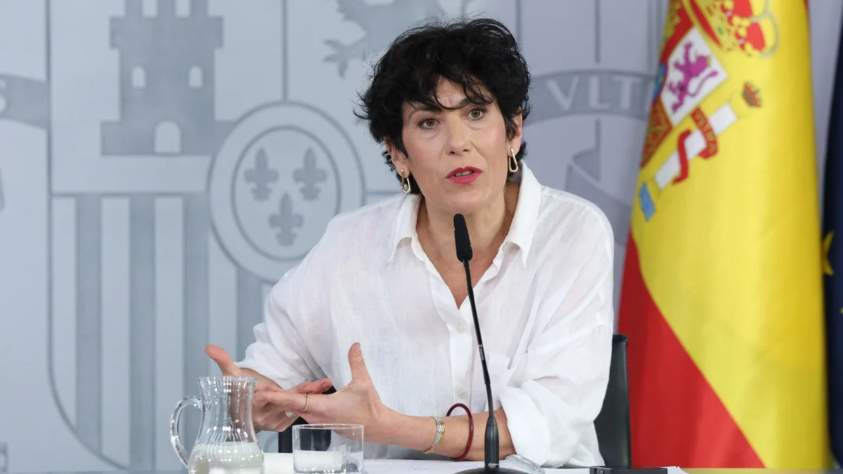 La ministra Portavoz, Elma Saiz, durante una rueda de prensa posterior al Consejo de Ministros, en el Palacio de la Moncloa