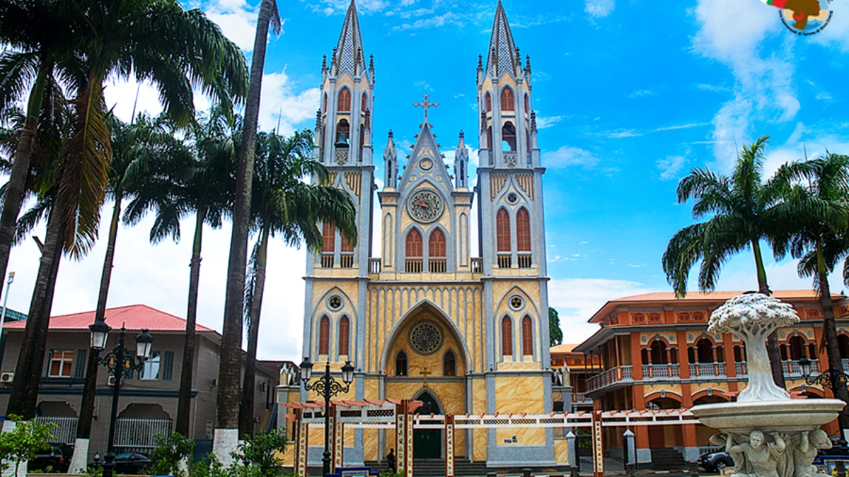 Postal de la catedral de Malabo, Guinea Ecuatorial