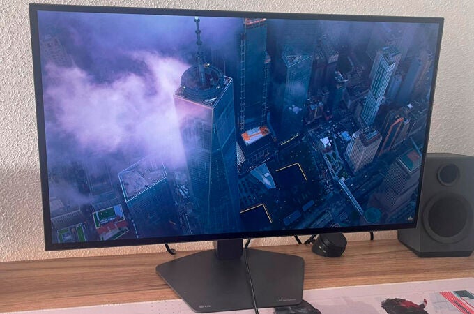 Después de usar el LG UltraGear OLED 27GX790B sé que cualquier otro monitor ahora me va a parecer lento