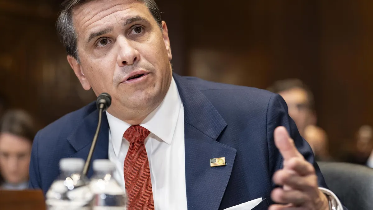 EEUU.- Trump nomina oficialmente a Todd Blanche como fiscal general de EEUU en sustitución a Pam Bondi