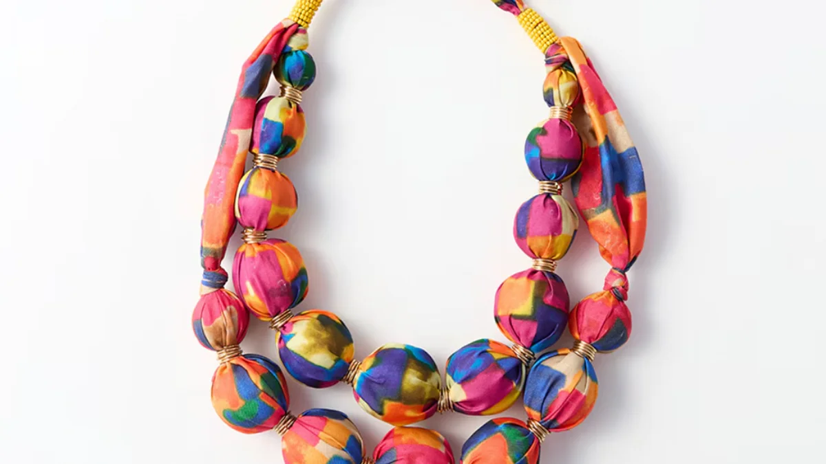 El accesorio que transforma completamente el look