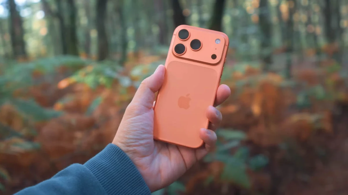 iPhone 17 Pro en color naranja