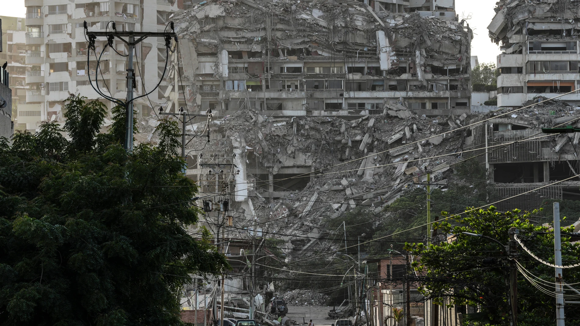 Controles y operativo de rescate en la zona afectada por el terremoto en Venezuela