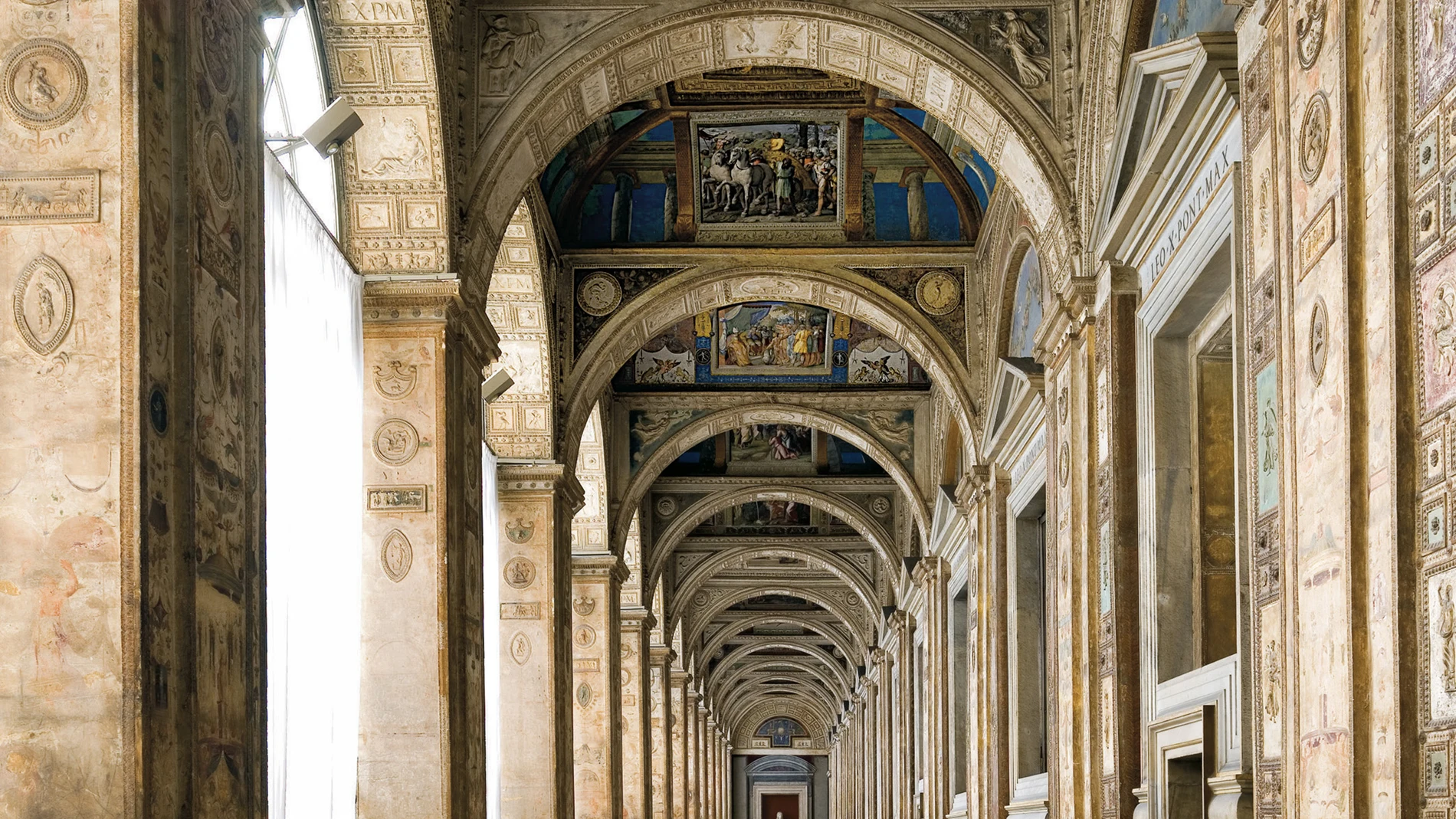 El Vaticano recupera su joya más silenciosa: la Loggia de Raffaello