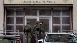 Maduro asistirá este miércoles a una audiencia en Nueva York tras seis meses de su captura AME1777. NUEVA YORK (ESTADOS UNIDOS), 21/07/2026.- Fotografía del 07 de enero de 2026 que muestra integrantes de la Policía custodiando a las afueras del Centro Metropolitano de Detención donde se encuentra recluido el depuesto líder de Venezuela, Nicolás Maduro, y su esposa, Cilia Flores, en Brooklyn, Nueva York (EE.UU.). EFE/ Ángel Colmenares