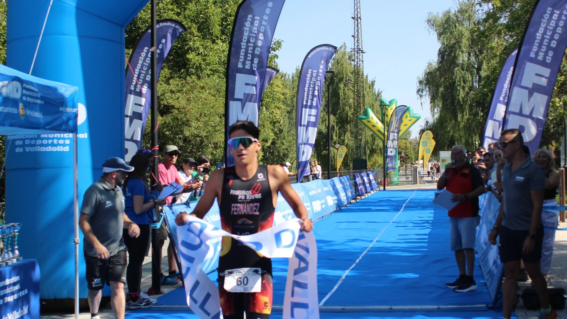 Esther Gómez y Hugo Fernández reinan en el Triatlón Ciudad de Valladolid