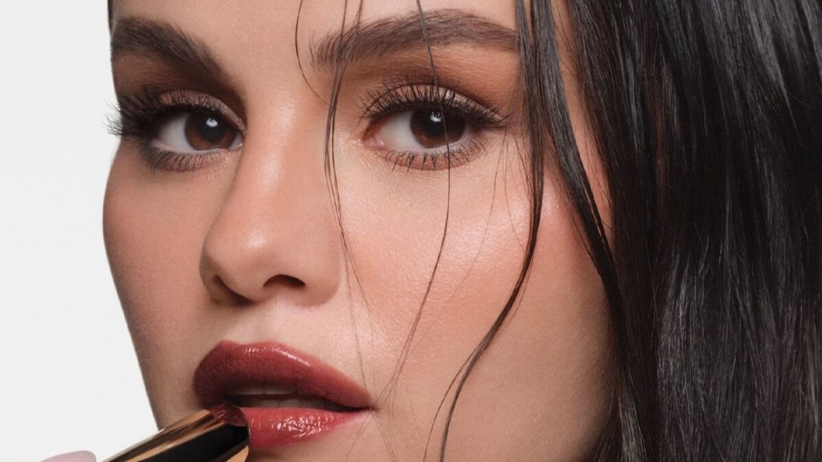 Rare Beauty’s Soft Pinch Lip Oil Stick Is a 3-in-1 Worth Trying