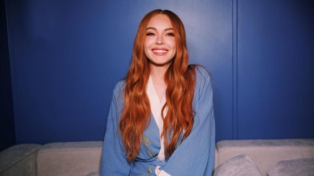 Lindsay Lohan Returns to Red Hair With Spiced Ginger Look
