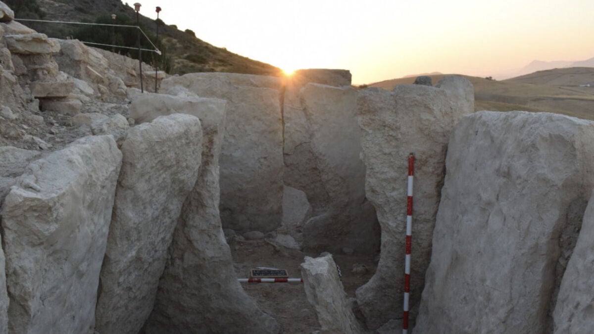 Málaga Megalithic Tomb Found Intact After 5,000 Years