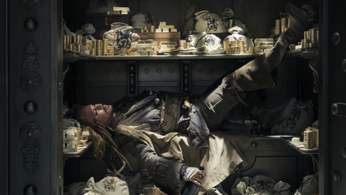 Johnny Depp in talks for Pirates of the Caribbean 6