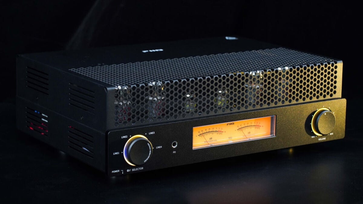 FiiO debuts EA13 stereo valve amplifier under 700 euros