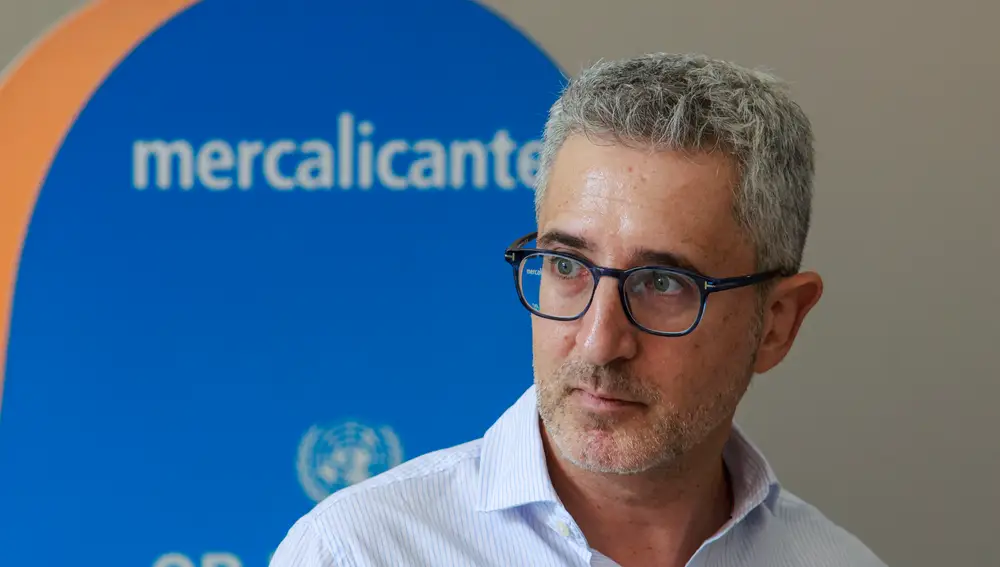 El ministro de Hacienda visita las instalaciones de Mercalicante