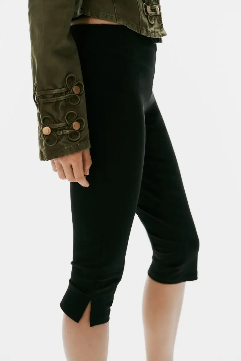 PANTALÓN CAPRI STRETCH (17,95 EUR)