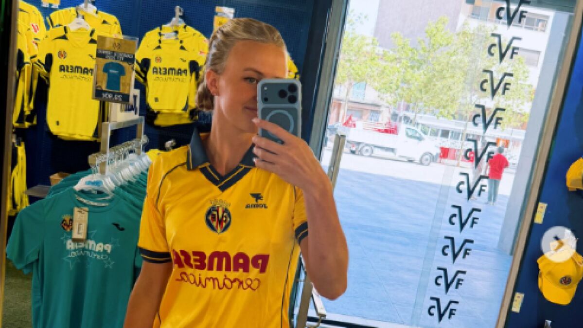 Chelsea's Hannah Hampton Reveals Childhood Sight Scare