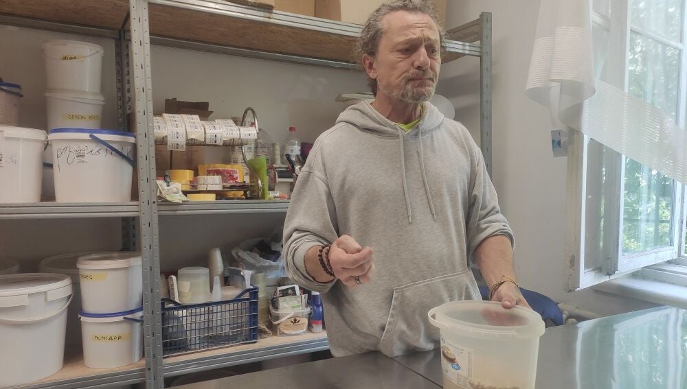 Alejandro, en la Cocina de Voluntarios en Leópolis