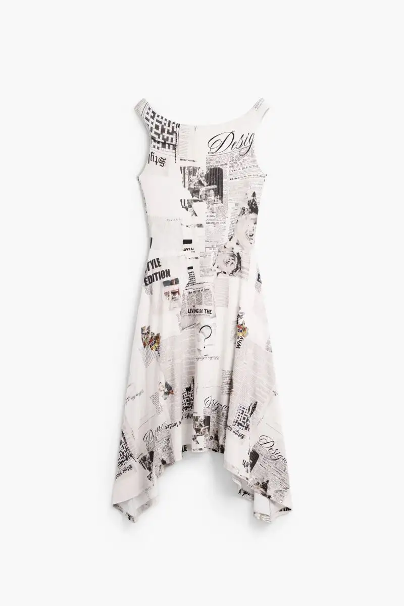 Vestido estampado de periódico.