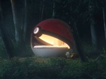 Pokémon crea un hotel donde duermes en el interior de una Poké Ball gigante