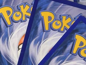 Arrestan a un profesor de 77 años después de pelearse con un niño por unas cartas de Pokémon