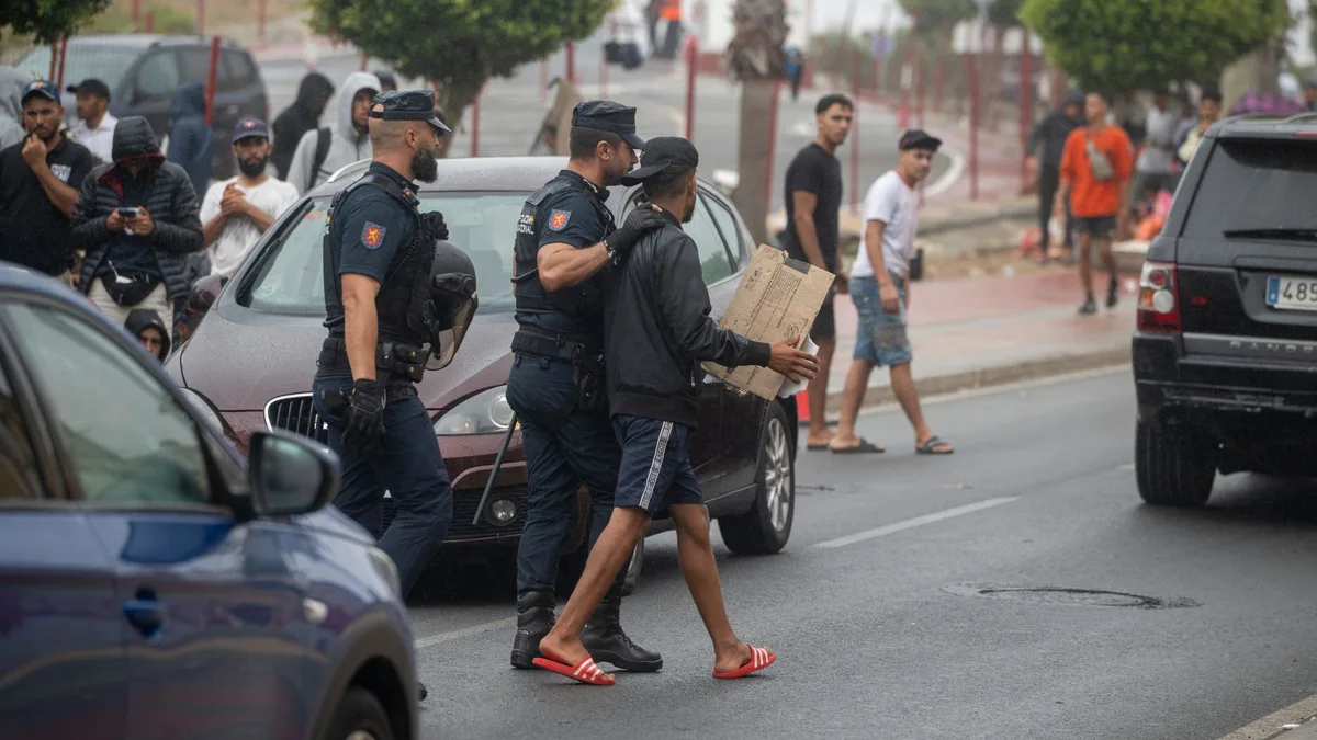 Varios agentes de la Policía Nacional en Ceuta