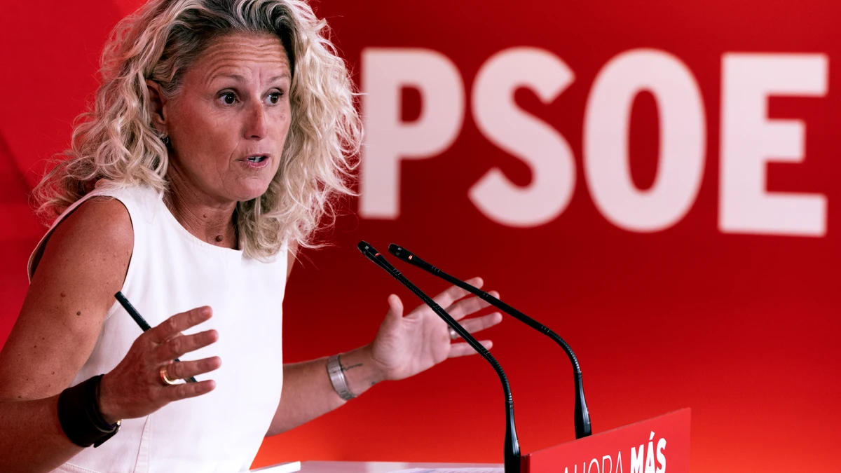 Rueda de prensa de la portavoz del Comité Federal del PSOE, Montse Minguez