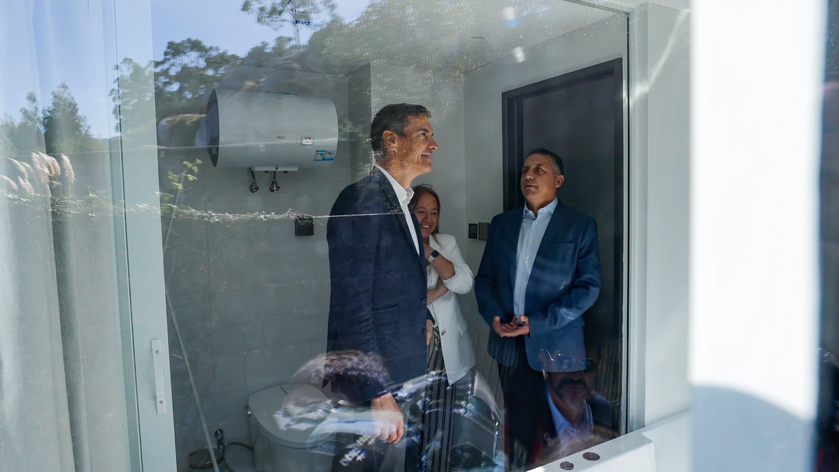 Sánchez visita una empresa de vivienda industrializada