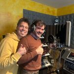 El m&eacute;dico intensivista Borja D&iacute;ez y el m&uacute;sico Pablo Perea, de La Trampa