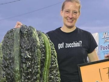 Una tiktoker rompe uno de los récords más espectaculares al sembrar un calabacín de más de 75 kilos